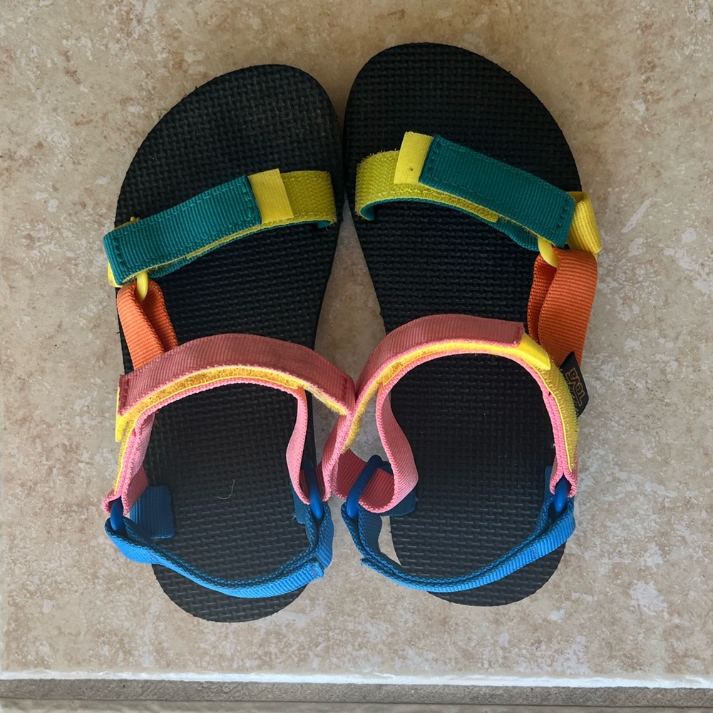 Kids Teva sandals in rainbow colors, Size 1 (New, worn twice). Great condition.